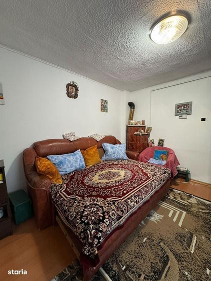 Casă cu 3 camere în Rahova