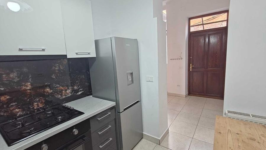 Casă cu 3 camere în Ultracentral
