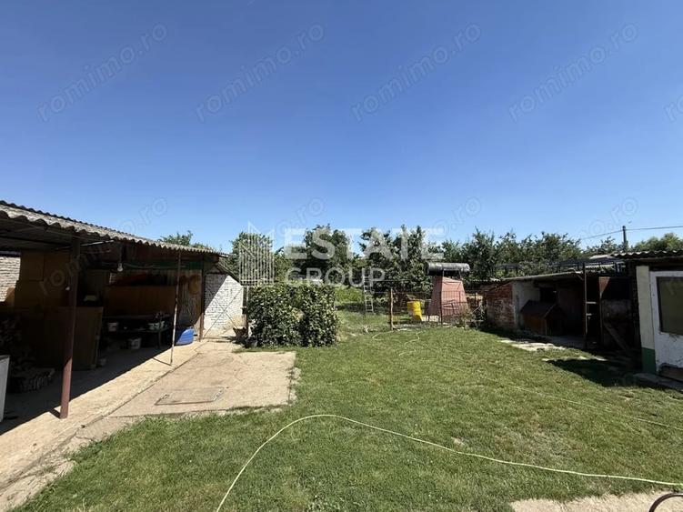 Casă cu Teren 1414 Mp în Sânandrei