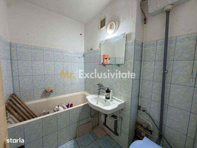 Apartament cu 3 camere decomandat în Calea București