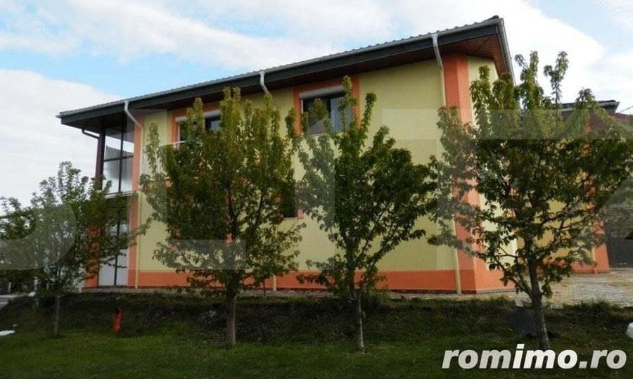 Casă cu 5 camere cu Teren 2000 Mp în Vișani