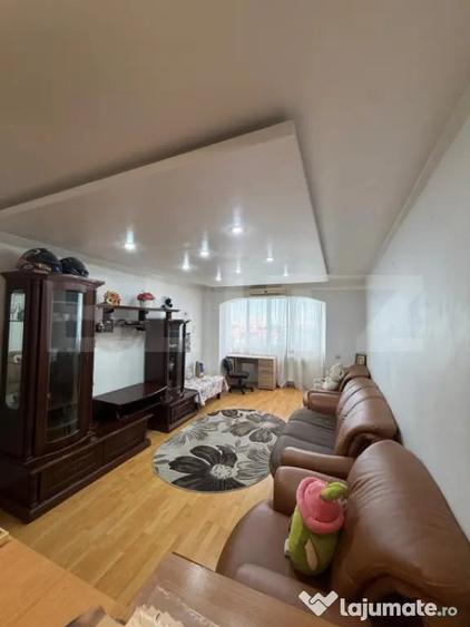 Apartament cu 2 camere decomandat în George Enescu