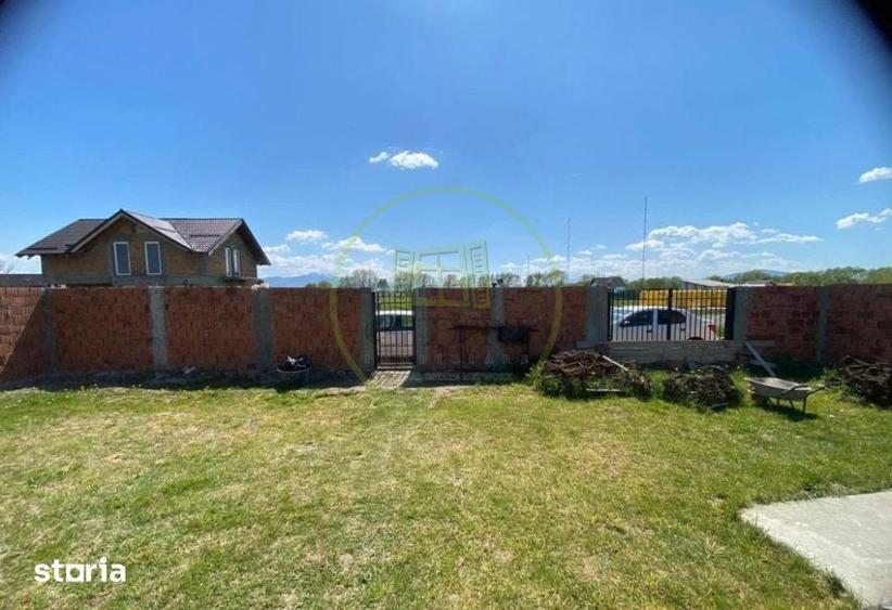 Casă cu 5 camere cu Teren 544 Mp în Mănești
