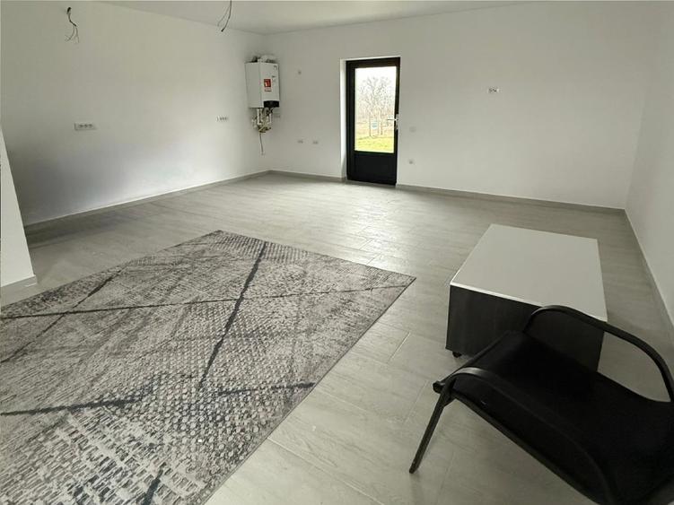 Casă individuală cu 3 camere cu Teren 580 Mp în Vasile Alecsandri