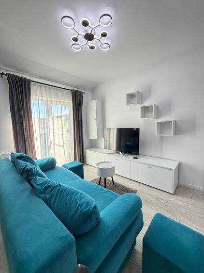 Apartament cu 2 camere semidecomandat, mobilat în Florești