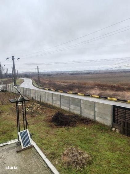 Casă cu 4 camere în Bătești