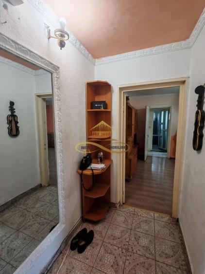 Apartament cu 2 camere semidecomandat, mobilat în Banca Națională