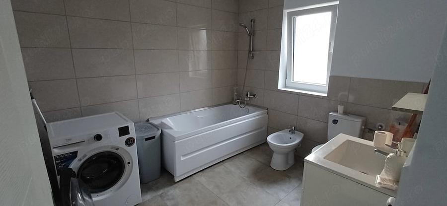 Casă cu Teren 400 Mp în Central