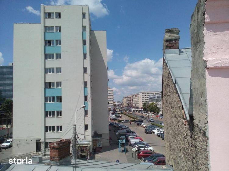 Apartament cu 4 camere în Gara de Nord