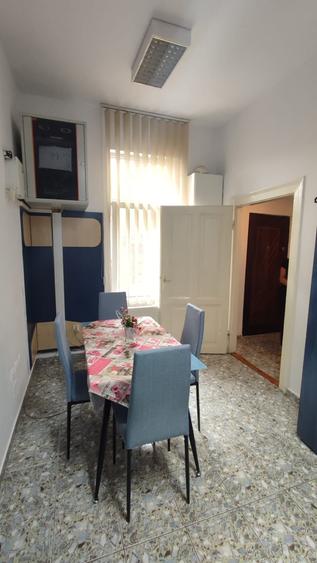 Apartament de vânzare, 2 camere, 70 mp, Central zona B-dul Eroilor - 14