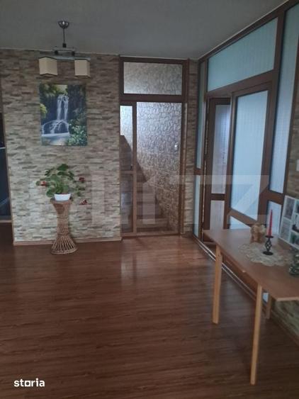 Casă cu 7 camere cu Teren 1000 Mp în Șendreni