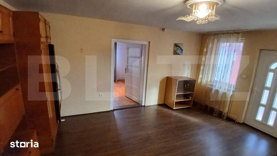 Casă cu 4 camere cu Teren 1182 Mp în Central