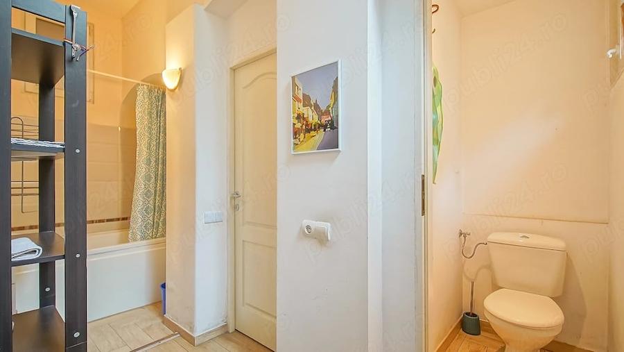 Apartament cu 3 camere decomandat în Centrul Istoric