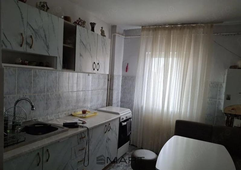 Apartament cu 2 camere decomandat în Valea Aurie