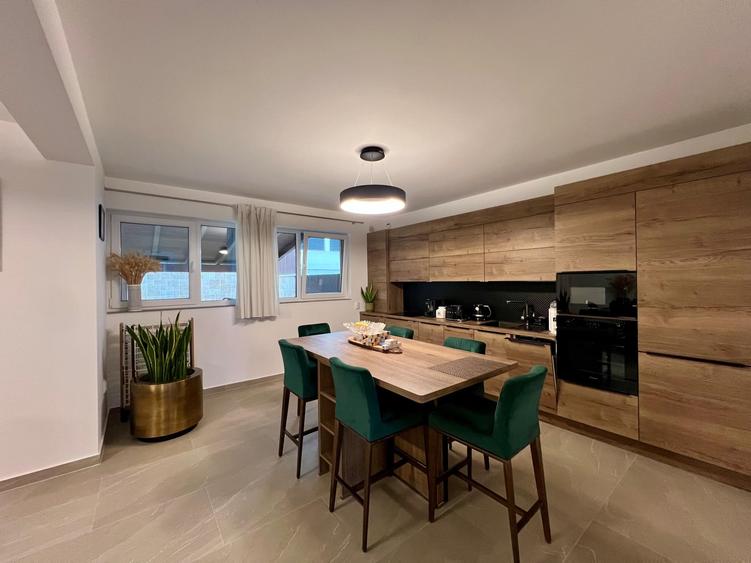 Duplex cu 4 camere cu Canalizare în Dezmir