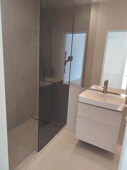 Apartament cu 3 camere semidecomandat în Aviației