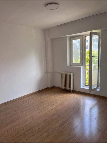 Apartament cu 2 camere decomandat în Octavian Goga