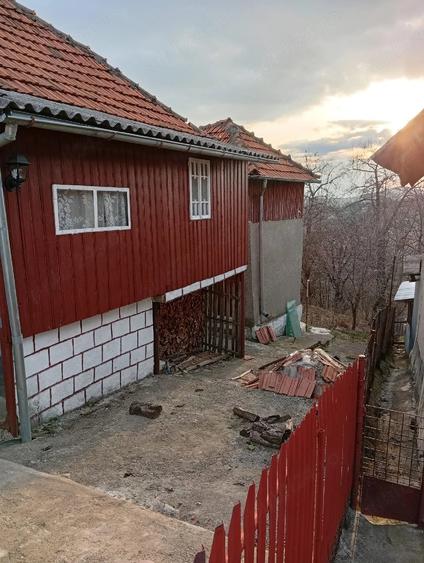 Casă cu 1 camere cu Teren 500 Mp în Buciumeni