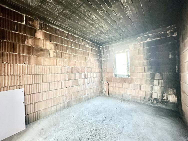 Duplex cu 4 camere cu Canalizare în Giroc