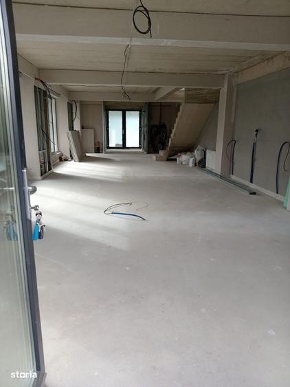 Spațiu comercial, de 200 mp, în Central