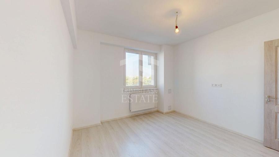 Apartament cu 3 camere decomandat în Drumul Taberei