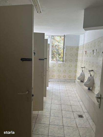 Spațiu comercial, de 675 mp, în Vitan