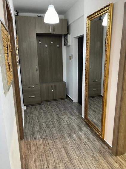Apartament cu 2 camere semidecomandat în Ghencea