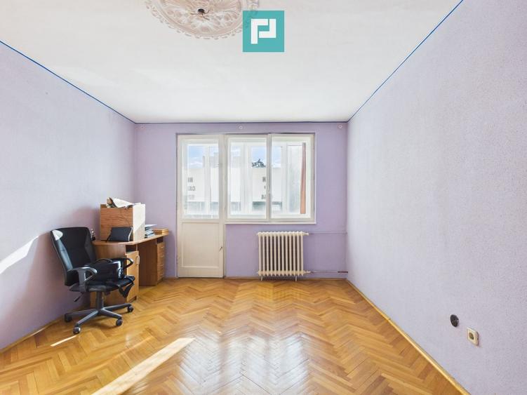 Apartament cu 3 camere decomandat în Rogerius