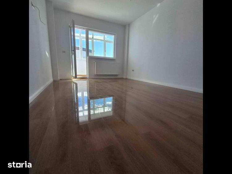 Apartament cu 3 camere decomandat în Mioriței