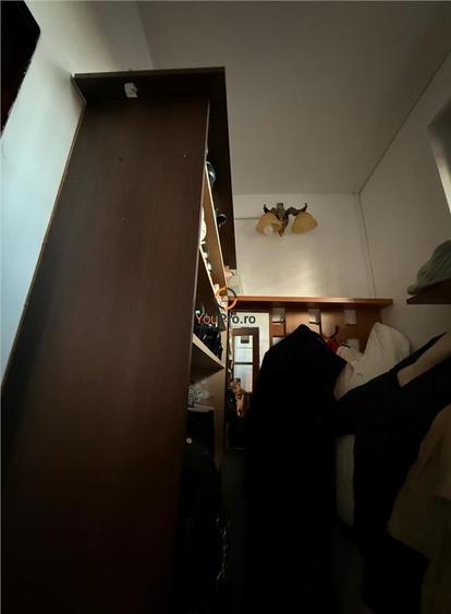 Casă cu 9 camere cu Teren 300 Mp în Lunei