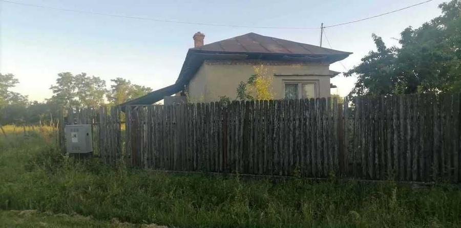 Casă cu 4 camere în Cocorăștii Colț