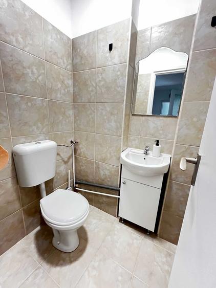 Apartament cu 3 camere semidecomandat în Dosu Bricii