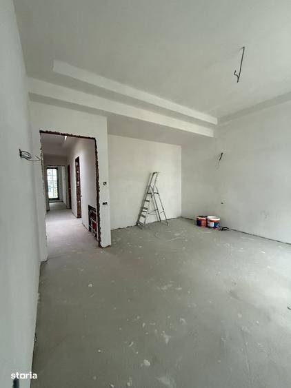 Casă cu 4 camere cu Teren 175 Mp în Industriilor