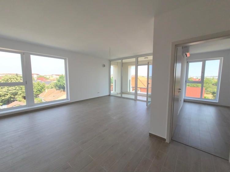 Apartament cu 3 camere decomandat în Lipovei