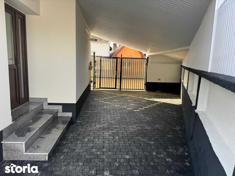 Casă cu 4 camere cu Teren 101 Mp în Central