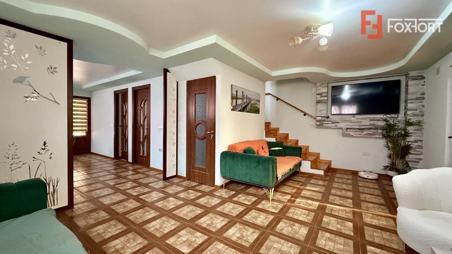 Casă individuală cu 4 camere cu Canalizare în Sânandrei