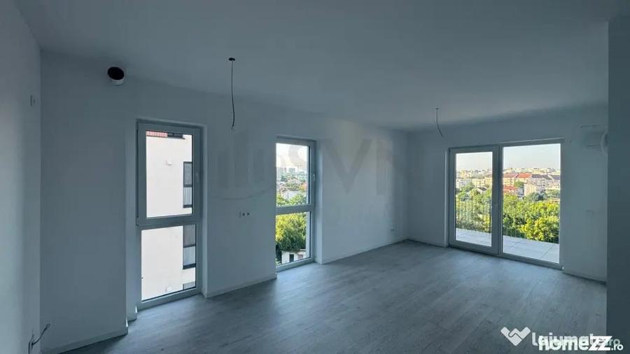 Apartament cu 3 camere decomandat în Doamna Ghica