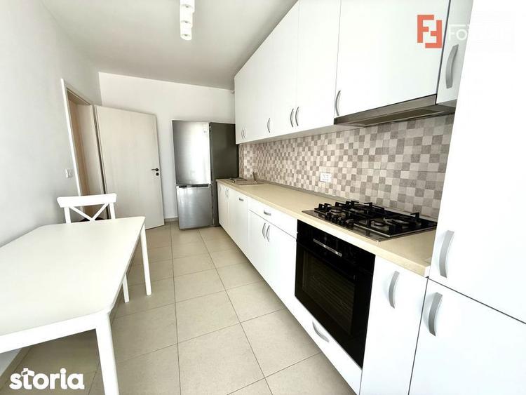 Apartament cu 2 camere semidecomandat, mobilat în Est