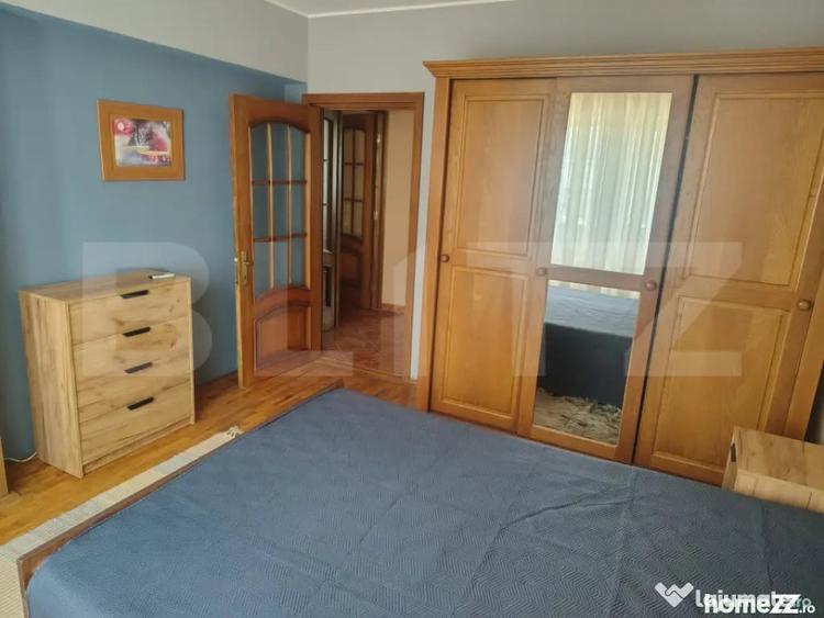 Apartament cu 3 camere decomandat în Ultimul leu