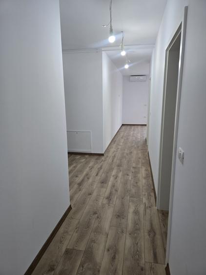 Apartament cu 3 camere decomandat în Giroc