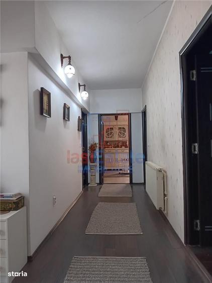 Casă cu 3 camere decomandat în Valea Adâncă