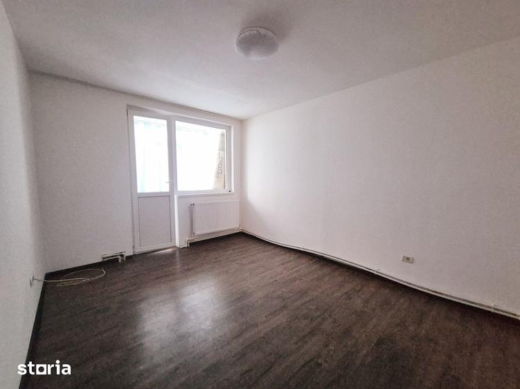 Apartament cu 3 camere, parter, zona 1 Decembrie 1918 - 4