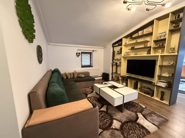 Apartament cu 3 camere decomandat, mobilat în Soarelui