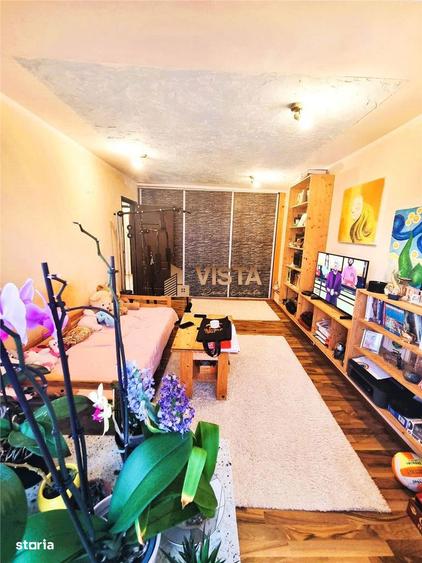Apartament cu 3 camere decomandat, mobilat în Florilor