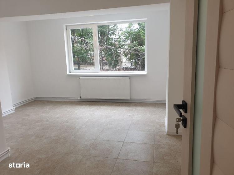IASI - COPOU - DE INCHIRIAT - Spatiu comercial 54 mp - Renovat total ! - 4