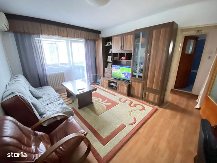 Apartament cu 3 camere semidecomandat, mobilat în Rahova