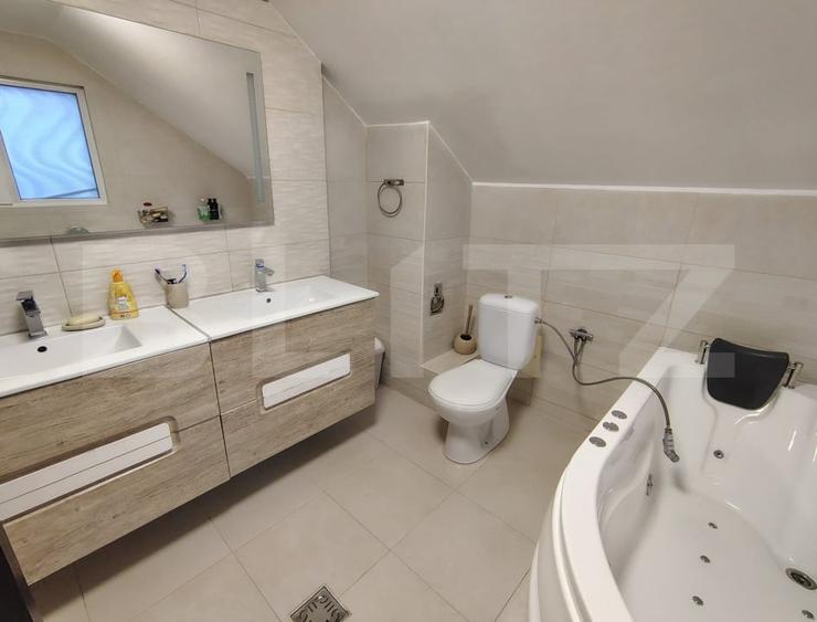 Casă individuală cu 5 camere cu Canalizare în Andrei Mureșanu