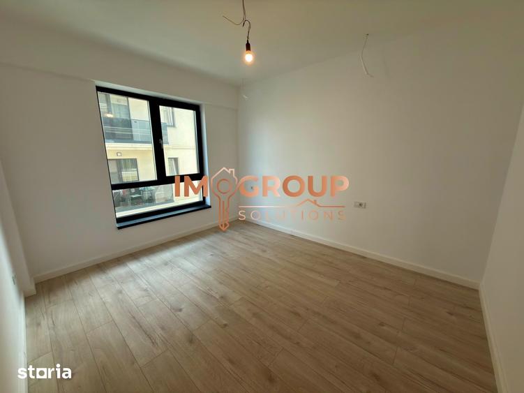 Apartament cu 3 camere decomandat în Voinești