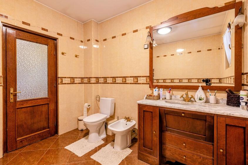 Casă individuală cu 4 camere cu Canalizare în Braytim