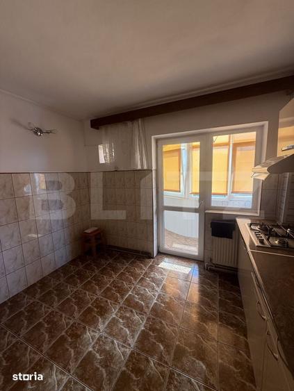 Apartament cu 4 camere în Micro 5